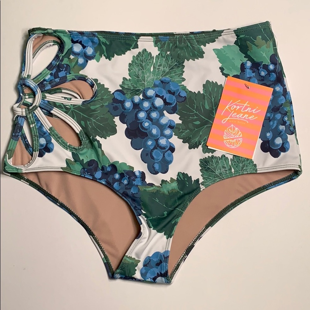 NWT Grapes KJ Floral cut out medium
